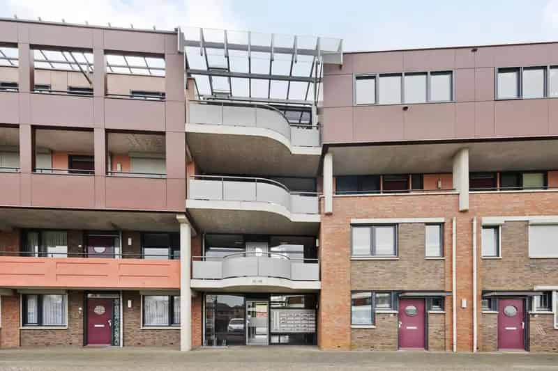 Appartement te koop Vlijmen: modern 3-kamer appartement