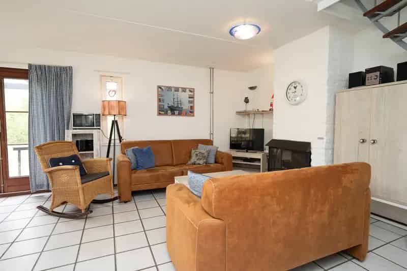 Recreatiewoning De Krim: 3 slaapkamers, tuin, openhaard