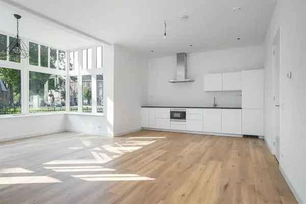 4-kamer appartement Mecklenburglaan 100m2