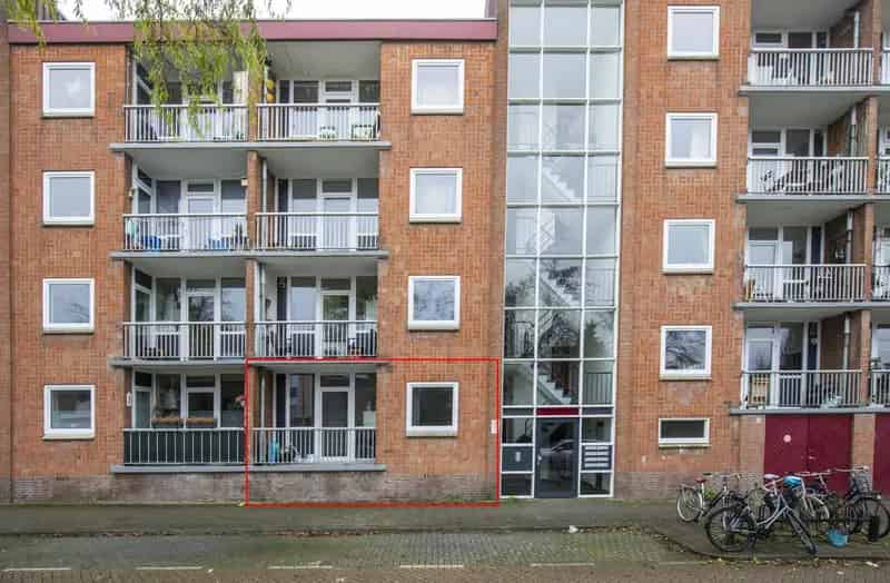 Vijf Kamer Appartement Zuilen 86m2 Twee Balkons