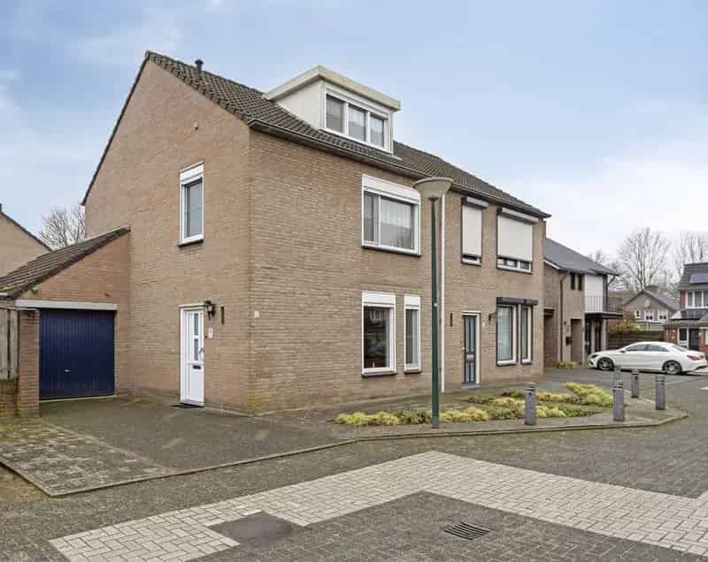 Tweekapper Budel  Garage Tuin 4 slaapkamers