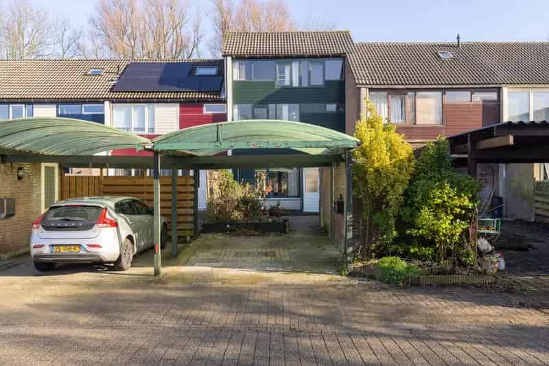 Huis te koop Hoorn 4 slaapkamers diepe tuin carport