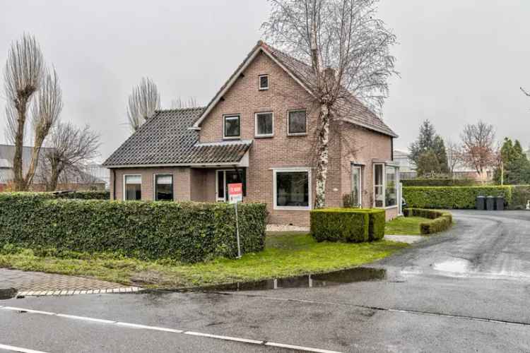 Vrijstaande woning 4 slaapkamers 2 badkamers garage Bergschenhoek