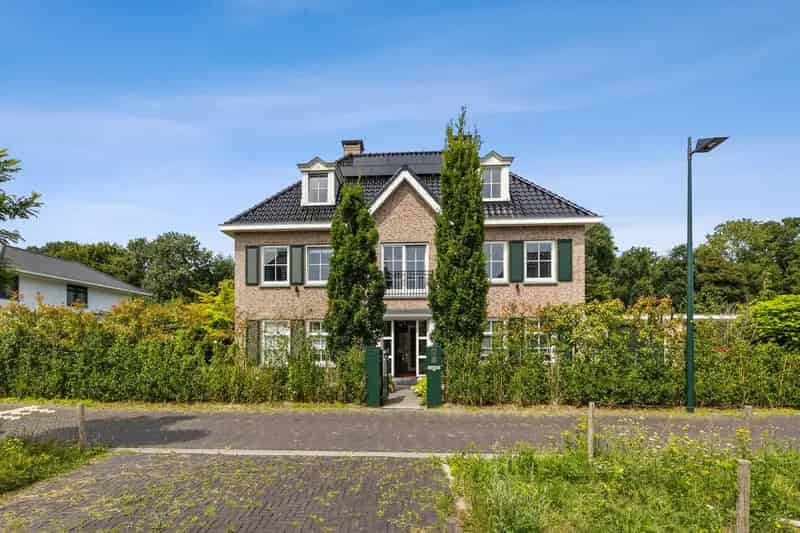 Luxe Villa Aan Het Water 7 Slaapkamers 350m2
