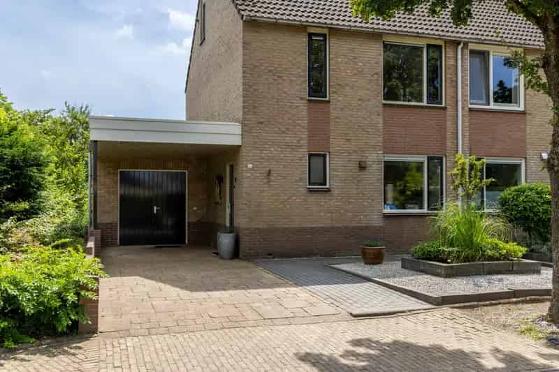 Sfeervolle Hoekwoning Holten  Ruime Tuin Garage 3 slaapkamers