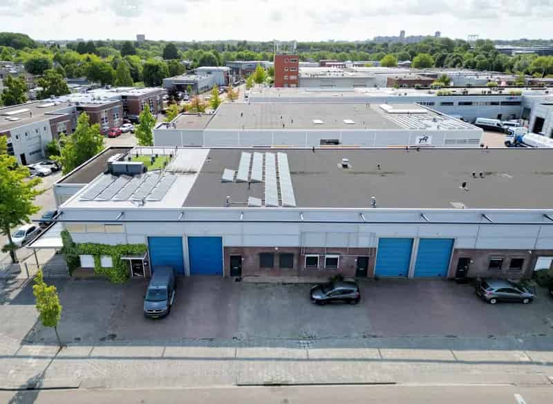 Bedrijfshal te Huur Hendrik-Ido-Ambacht 196m²