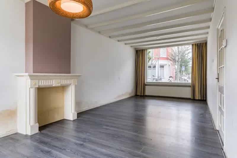 Huis te koop Breda Godevaert Montensstraat: 4 slaapkamers, 2 badkamers, diepe tuin