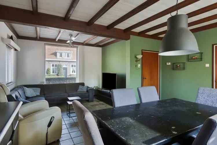 Huis te koop Vlijmen 5 slaapkamers grote tuin