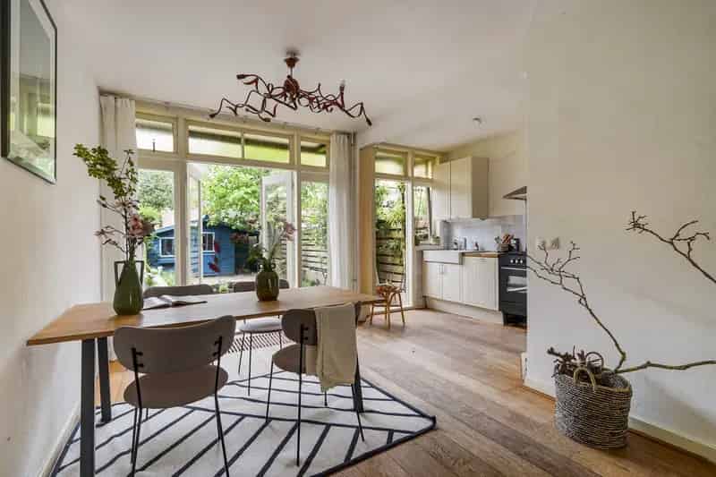 Jaren 30 Herenhuis Hof van Delft 5 slaapkamers Ruime Tuin