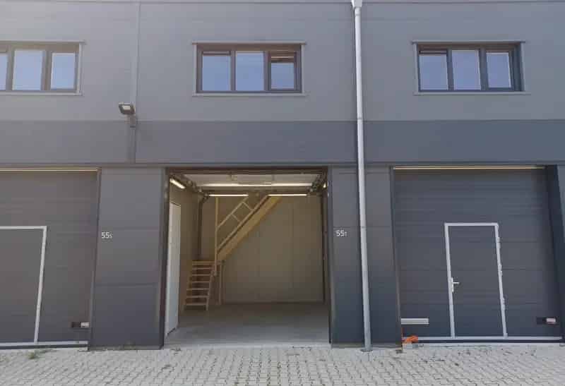 Bedrijfshal te Huur Kolham 48m2 Kantoor Werkplaats Opslag