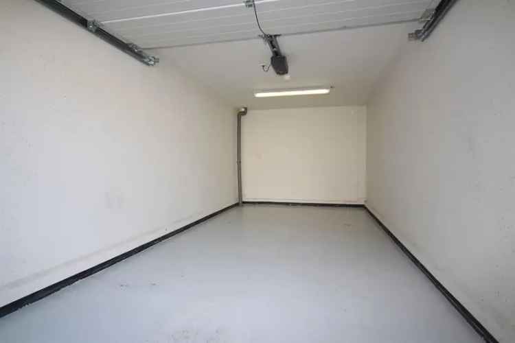 Garagebox Lelystad | Zoek garageboxen te koop: Kwikstraat 3 14 8211 AM Lelystad [funda in business]