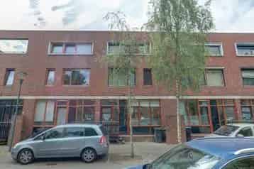 Te Huur: Ruime Tussenwoning Meerhoven Eindhoven 4 slaapkamers