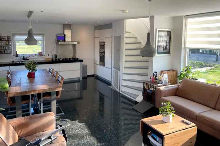 Vrijstaande Dijkwoning Bleiswijk - Ruime Tuin, Garage & Hobbykas