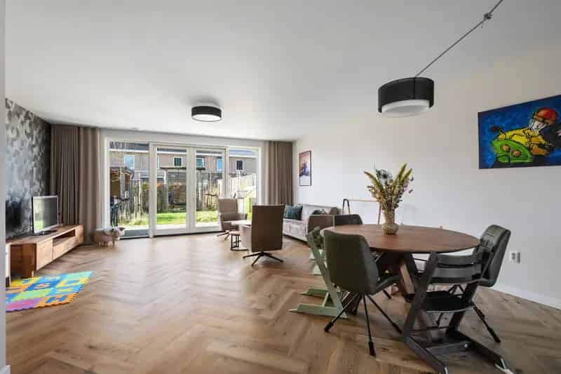 Nul-op-de-meter Tweekapper Rotterdam 5 slaapkamers A++++