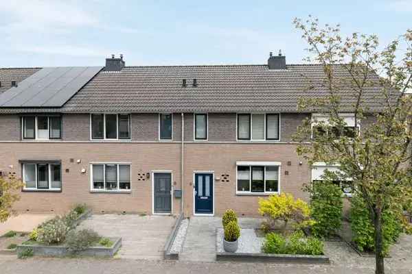Zeer fraaie tussenwoning Raamsdonksveer 3 slaapkamers energielabel A