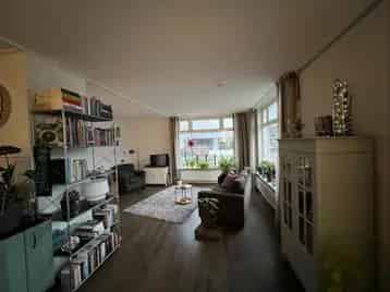 Te Huur Apeldoorn:  Charmante Woning met Patio en Kelder
