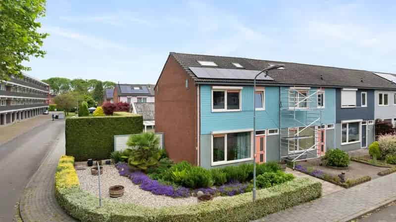Ruim Familiehuis Zevenaar 4 Slaapkamers Zonnepanelen Tuin