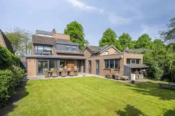 Luxe Vrijstaande Woning Stiphout 4 Slaapkamers Garage Carport
