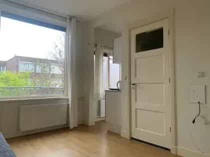 Studio Lombok Utrecht 18m2 Dakterras Gemeubileerd