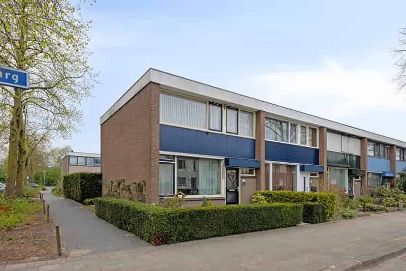 Huis te koop Ede 4 slaapkamers zonnige tuin
