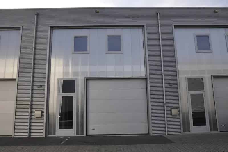 Bedrijfshal te Huur Houten 75m2 Kantoorruimte Vloerverwarming