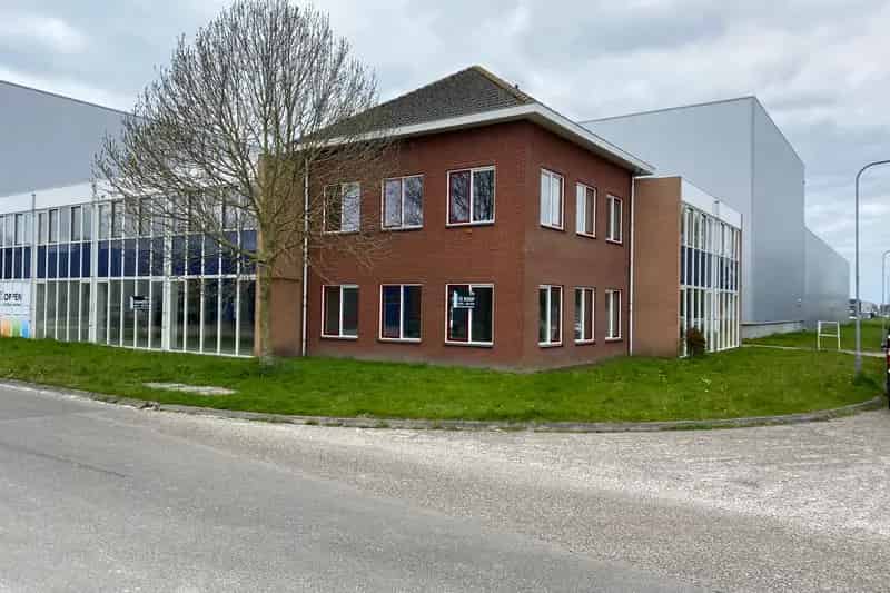 Bedrijfspand Kantoor Showroom Enkhuizen 162m2 Te Huur