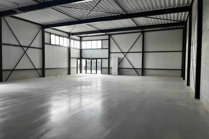 Bedrijfshallen te koop Reuver - 298m² - 346m²
