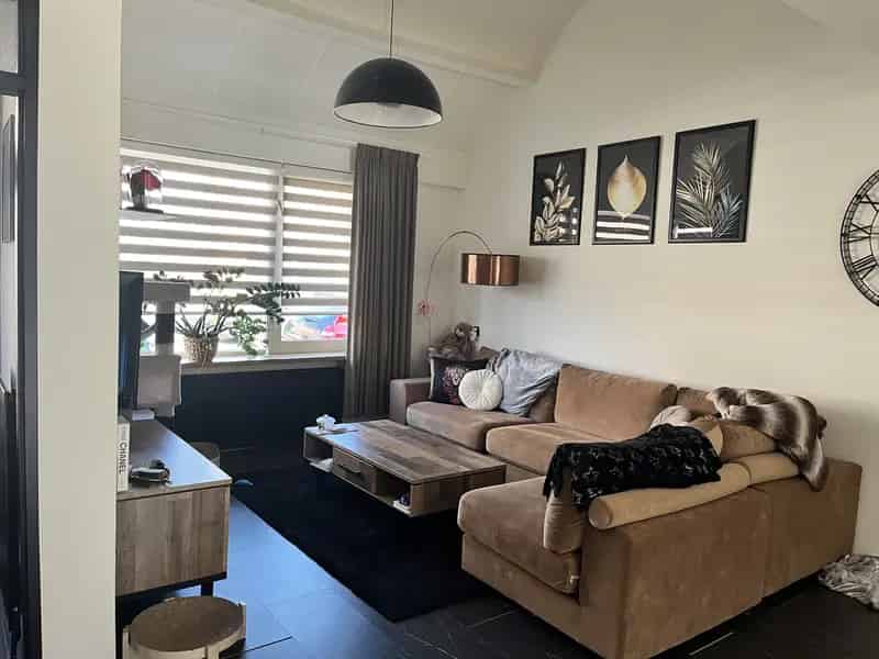 Tuinhuis met slaapkamer en badkamer