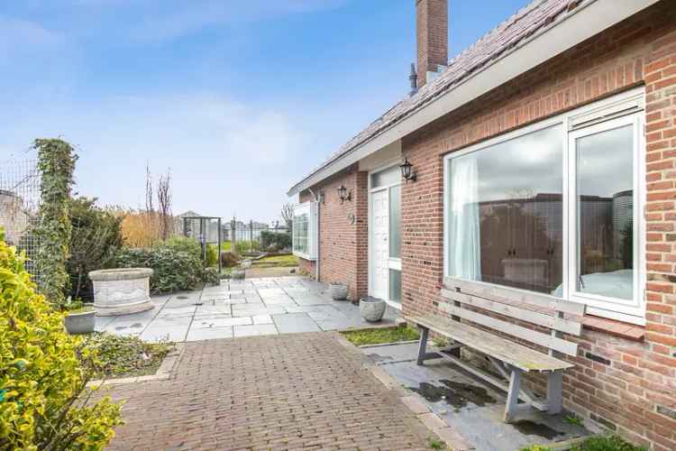 Huis te koop Hoek van Holland 8 kamers 235m2