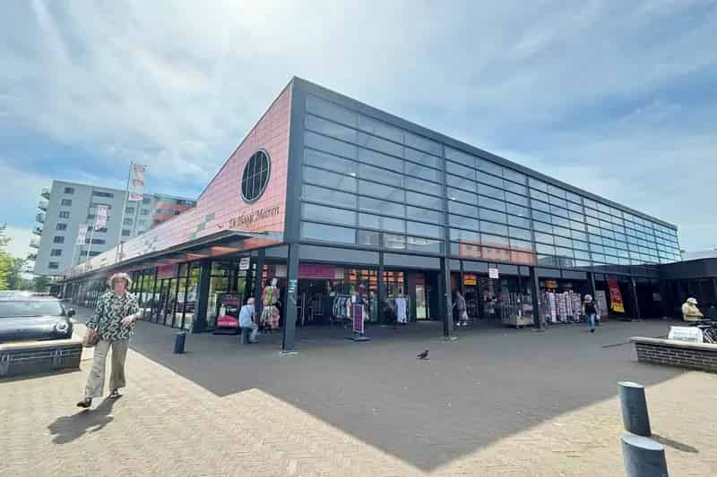 Winkel te Huur Hoogezand 196m² Winkelcentrum De Hooge Meeren