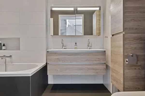Moderne 3 Slaapkamers Eengezinswoning  Alphen Aan Den Rijn