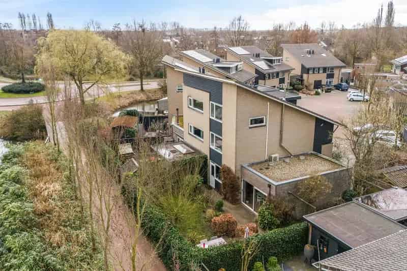 Ruime 4 Slaapkamers 2 Onder 1 Kapwoning Nijkerk