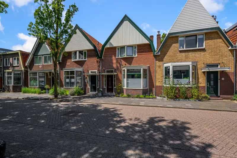 Huis te koop: Zeemansstraat 102 1506 CW Zaandam | Funda