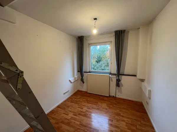 Kamer te Huur Ginneken 8m2 Entresol Gedeelde Faciliteiten