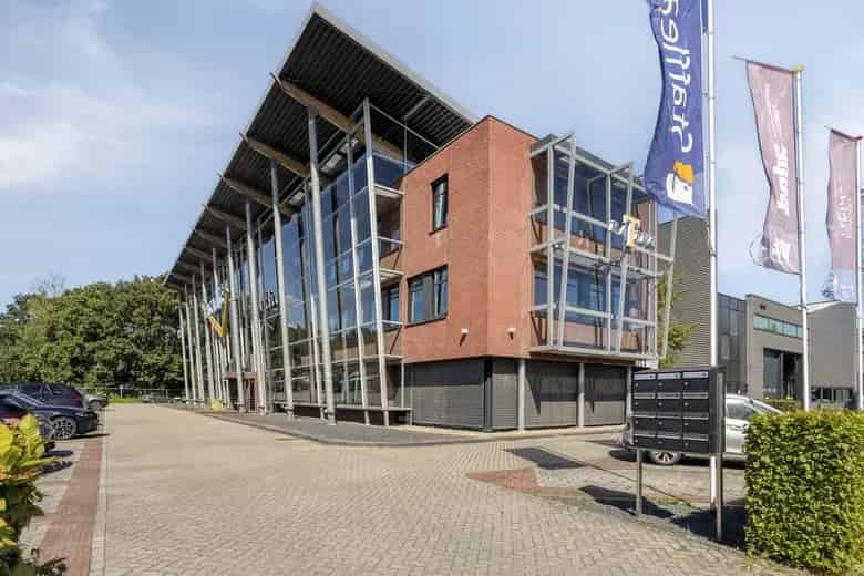 194 m2 kantoorruimte te huur in Oldenzaal