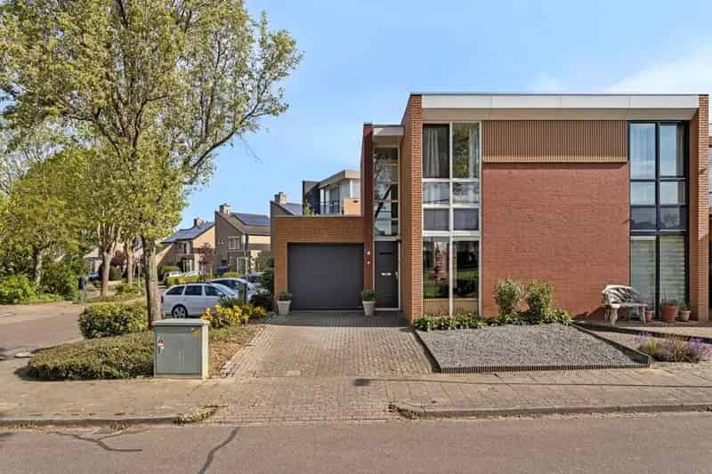 Ruime Halfvrijstaande Woning Eijsden 3 Slaapkamers Garage Tuin