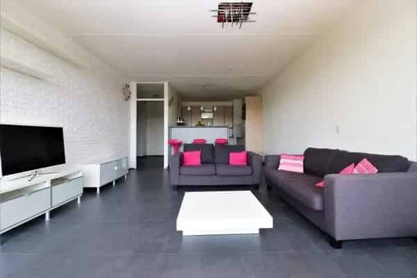 Appartement Rotterdam Zuidplein Nabij Metro