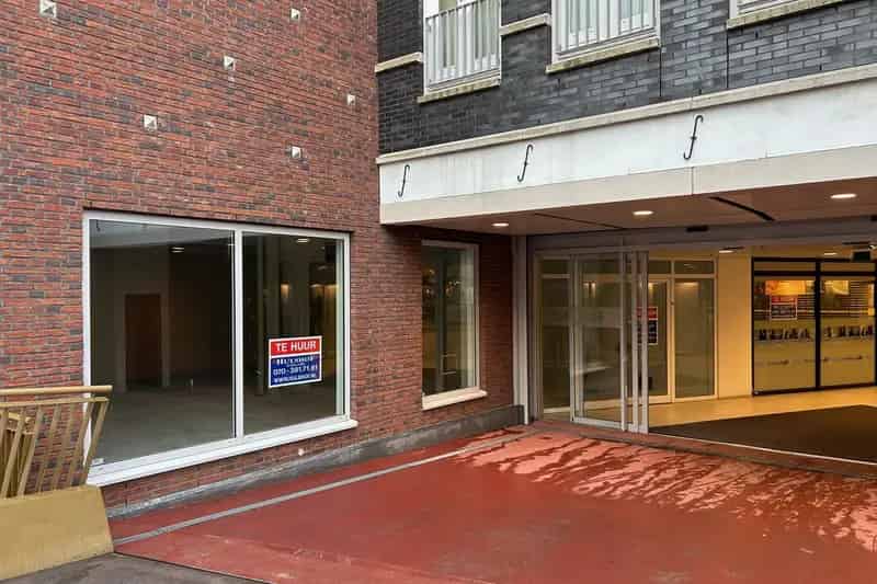 Winkel te huur Spijkenisse 215m2