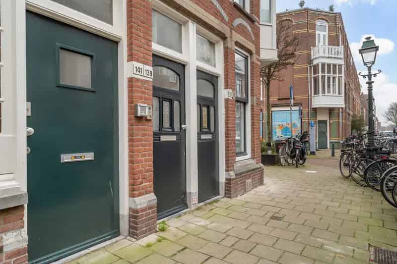 Gemoderniseerd Appartement Valkenboskwartier 45m2