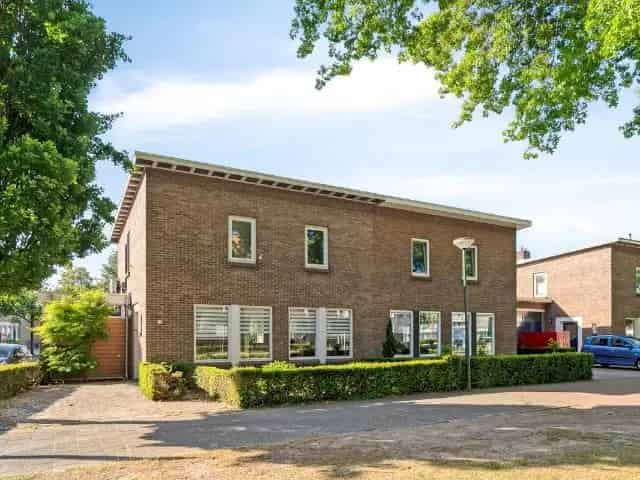 Jaren 50 woning te koop Boxtel 3 slaapkamers moderne badkamer garage