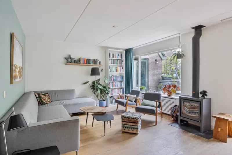 5 Slaapkamers Huis te Koop Hoogland - Ruime Gezinswoning Nabij Voorzieningen