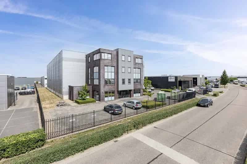 Bedrijfshal te Huur Echt 5891m2 Opslag Archivering