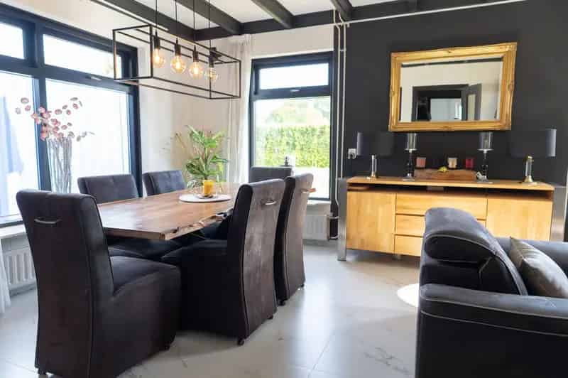 Vrijstaande woning Brakel 4 slaapkamers ruime garage recent gerenoveerd