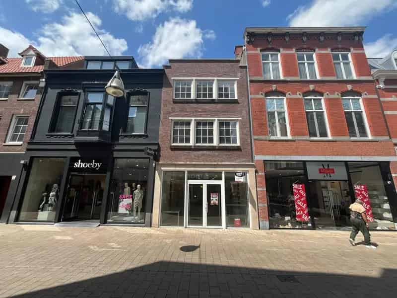 Winkel te huur Tilburg Heuvelstraat 157m2 A1 locatie