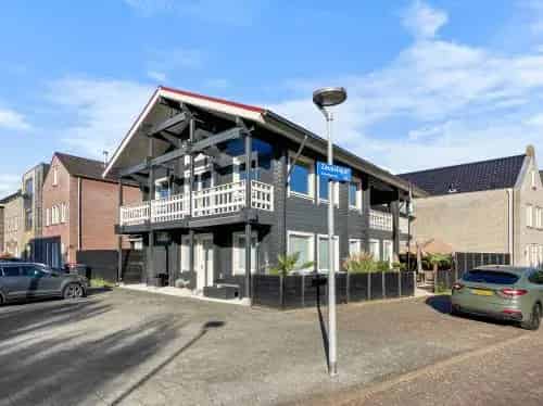 Woonhuis in Almere met 3 kamers
