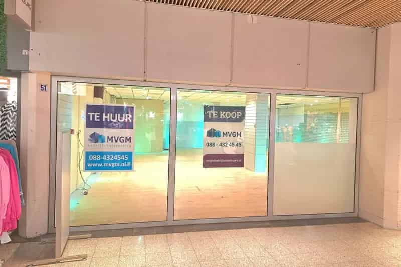 Winkelruimten te koop Zwijndrecht Winkelcentrum Walburg