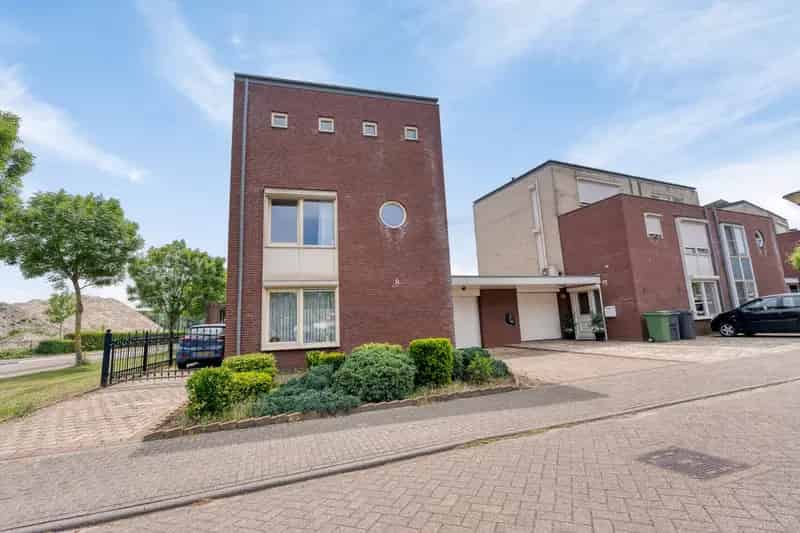 Vrijstaande woning Venlo-Zuid: Ruime tuin, 3 slaapkamers, garage