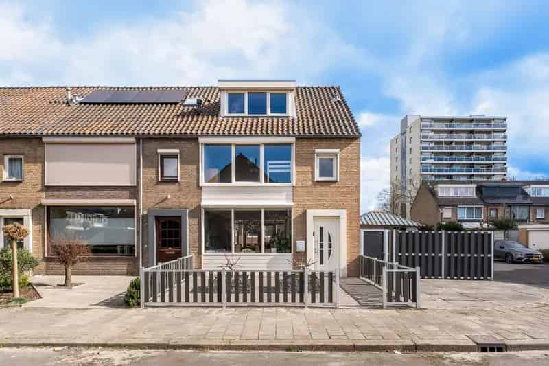 Hoekwoning Breda 4 slaapkamers Bijgebouw Tuin Energielabel B