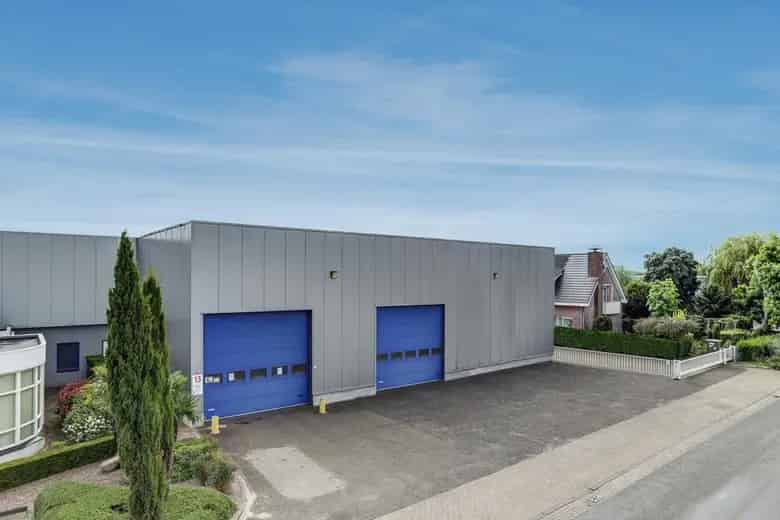 1140 m2 Bedrijfsruimte te Huur Gendt Kantoor 118 m2