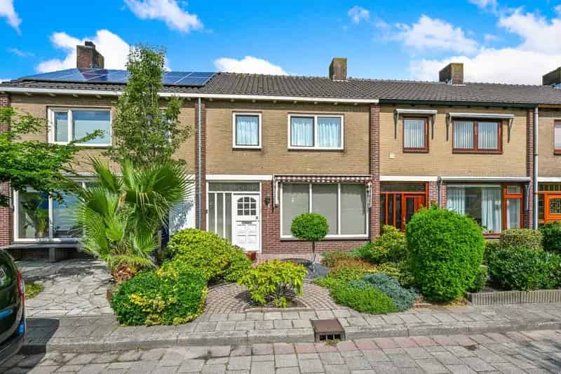 Huis te koop Heemskerk 3 slaapkamers Nabij NS station en winkels